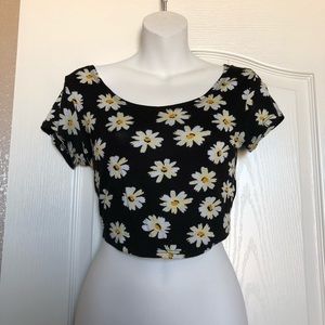 Like new daisy crop top